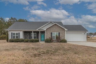 103 Calabash Ct in Pikeville, NC - Building Photo