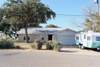 1710 Co Rd 128 in Burnet, TX - Building Photo - Building Photo