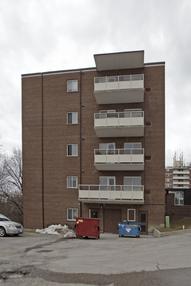 The Village Squire Apartments in Markham, ON - Building Photo - Building Photo