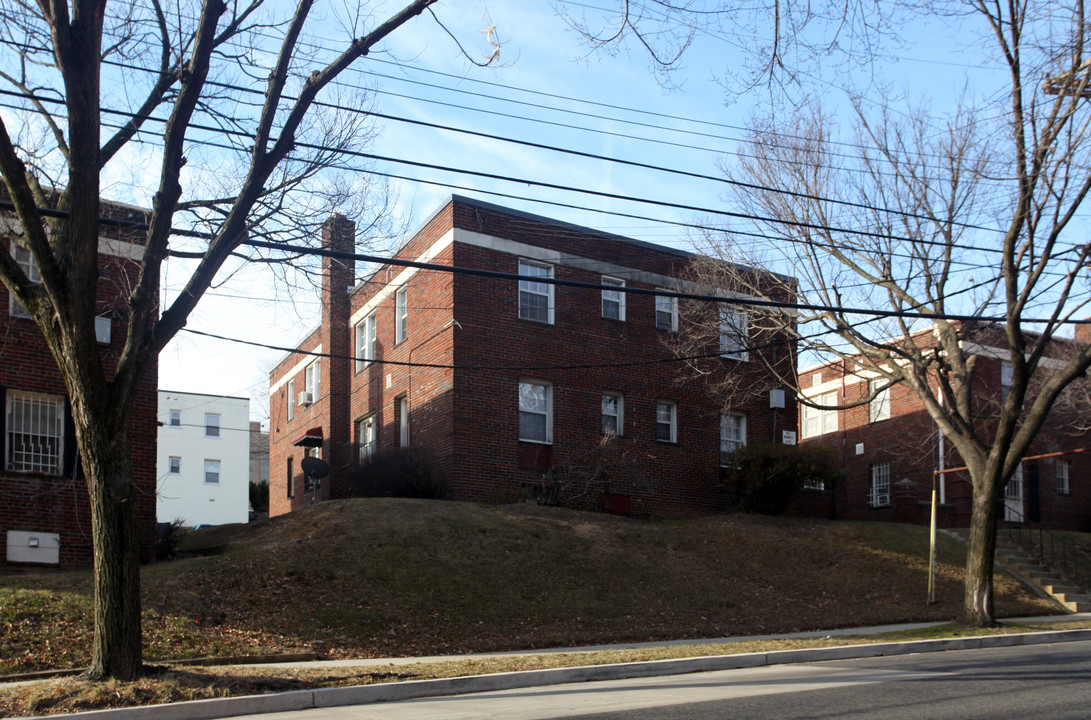 93 Hawaii Ave NE in Washington, DC - Foto de edificio