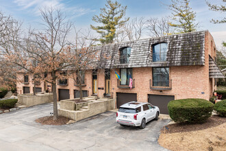 The Arbors at Barrington in Barrington, IL - Building Photo - Primary Photo