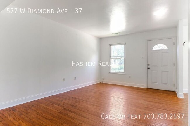 577 W Diamond Ave in Gaithersburg, MD - Building Photo - Building Photo