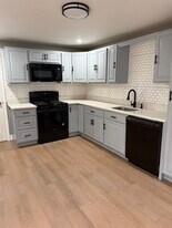 47 Shawmut St, Unit #2 in Weymouth, MA - Building Photo