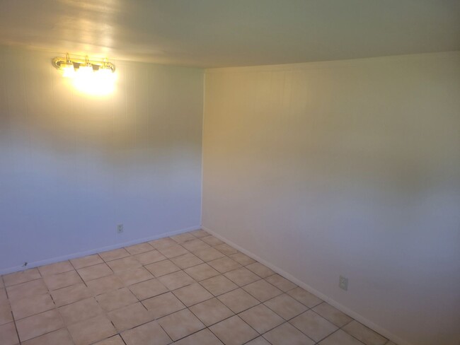 2417 Pecan Dr-Unit -B in Alamogordo, NM - Building Photo - Building Photo