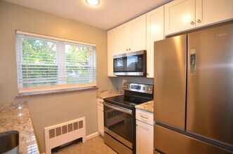 6834 Park Ave, Unit D in Cincinnati, OH - Building Photo - Building Photo