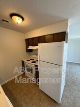1226 W Bishop Dr in Rogers, AR - Building Photo - Building Photo