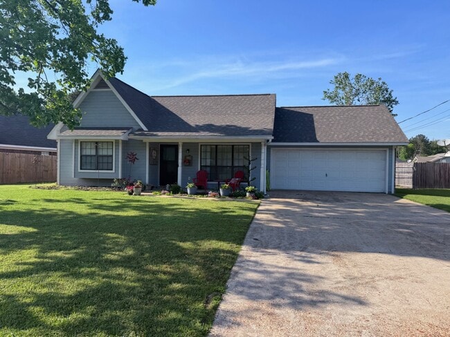 property at 142 Oakdale Dr