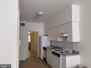 1203 Locust St in Philadelphia, PA - Building Photo - Building Photo