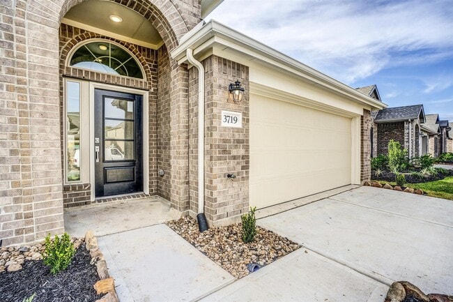 3719 McCrary Falls Wy in Richmond, TX - Building Photo - Building Photo