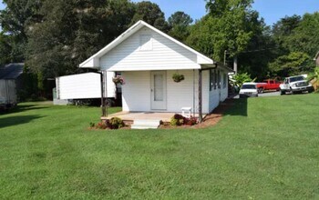 1315 S Nc 16 Business Hwy in Newton, NC - Building Photo - Building Photo