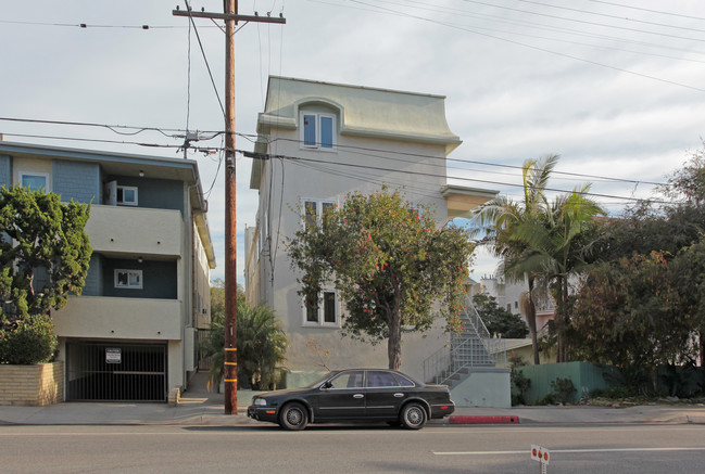 2219-2221 4th St in Santa Monica, CA - Foto de edificio - Building Photo