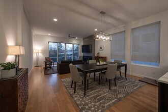 235 5th Ave in Kirkland, WA - Building Photo - Building Photo