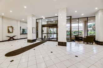 400 Madison St in Alexandria, VA - Building Photo - Building Photo