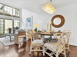 8696 Villa La Jolla Dr in San Diego, CA - Building Photo - Building Photo