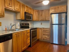 2027 Dover Ct in Oldsmar, FL - Building Photo - Building Photo