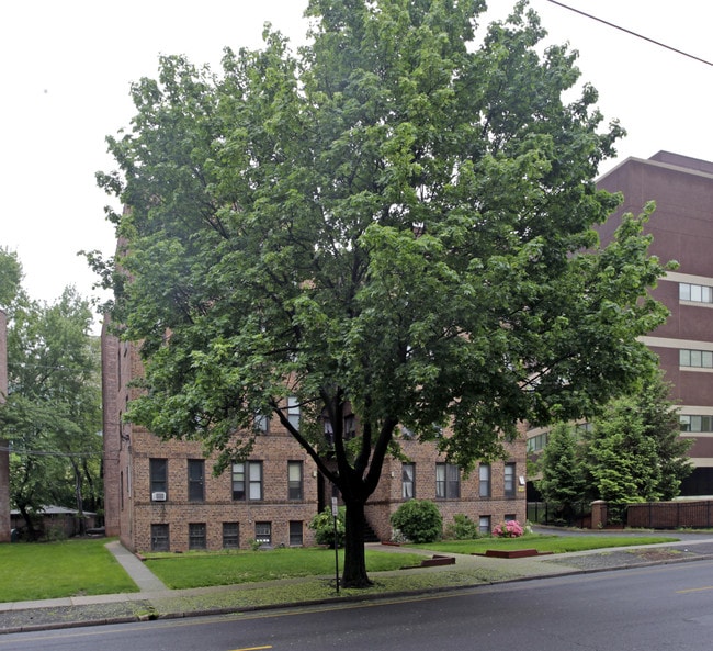 60 Prospect Ave Apartments in Hackensack, NJ - Foto de edificio - Building Photo