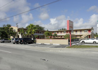 Bel House Apartments in North Miami, FL - Foto de edificio - Building Photo