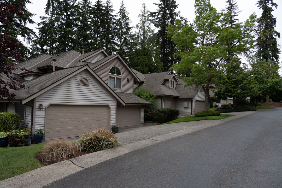 Walnut Hill in Redmond, WA - Building Photo