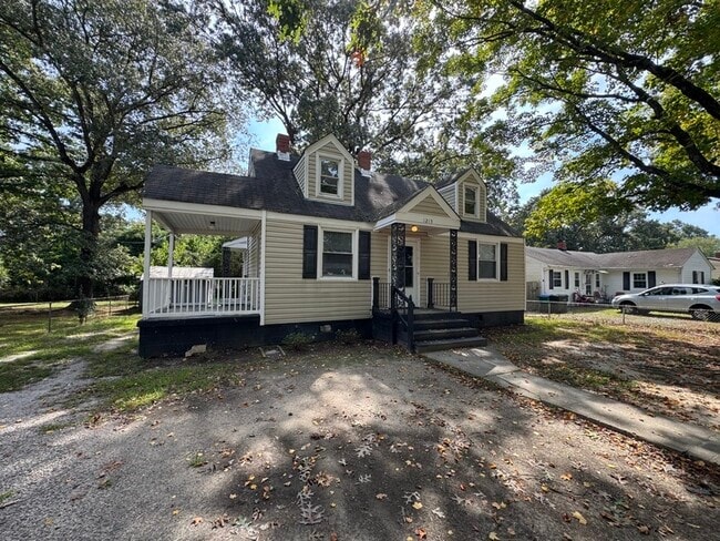 property at 1215 Richeson Ave