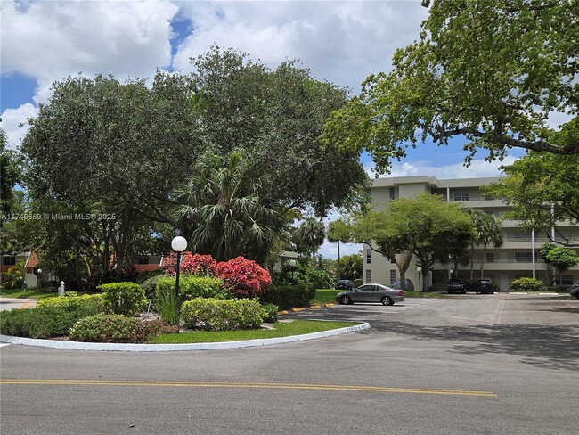 property at 821 Cypress Blvd