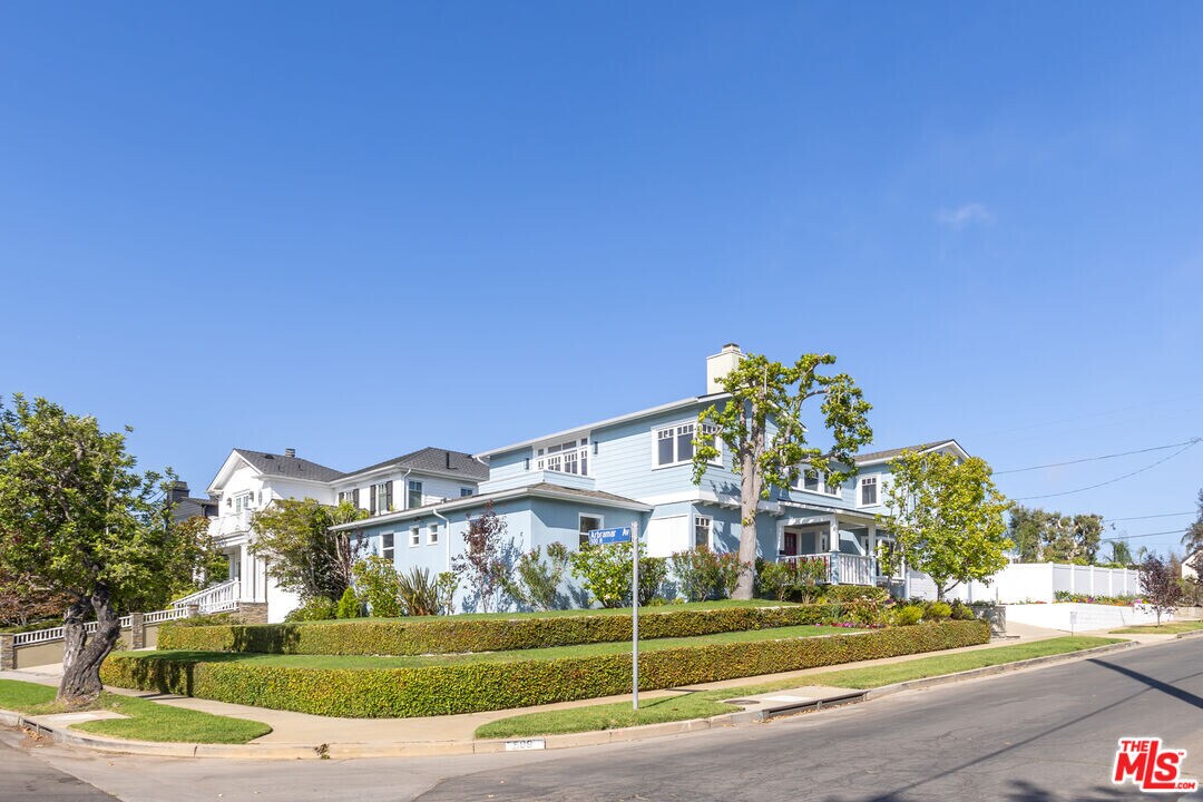 509 Wynola St in Los Angeles, CA - Building Photo