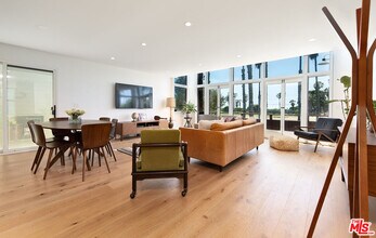 6623 Esplanade in Venice, CA - Building Photo - Building Photo