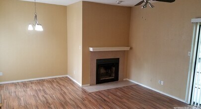11839 Parliament Dr in San Antonio, TX - Building Photo - Building Photo