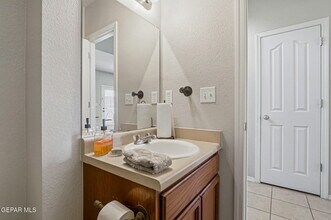 14220 Firewood Dr in El Paso, TX - Building Photo - Building Photo