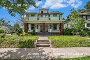 753 College Ave SE in Grand Rapids, MI - Building Photo
