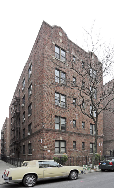 3521 94th St in Jackson Heights, NY - Building Photo