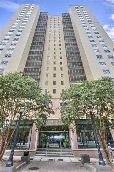 300 Peachtree Rd NE in Atlanta, GA - Building Photo - Building Photo