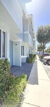 1935 Gardenia Ct in Riviera Beach, FL - Building Photo - Building Photo