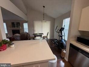 1312 Rustic Ct in Trenton, NJ - Building Photo - Building Photo