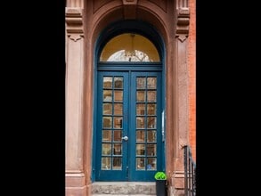 2122 Spruce St in Philadelphia, PA - Foto de edificio - Building Photo