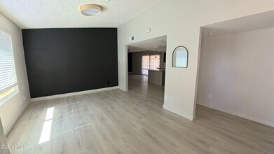 7317 S Palm Dr in Tempe, AZ - Building Photo - Building Photo