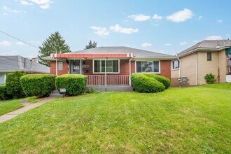2727 Versailles Ave in McKeesport, PA - Building Photo - Building Photo