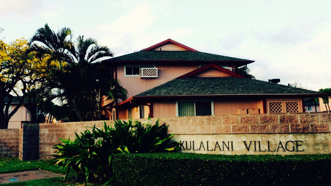 Kulalani Village in Kapolei, HI - Foto de edificio