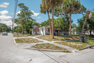 501 Azalea Ave in Fort Pierce, FL - Building Photo - Building Photo