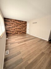 685 Crabapple Ln in Florissant, MO - Building Photo - Building Photo