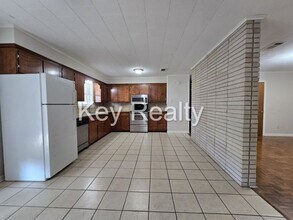 6108 Coco Dr in Alexandria, LA - Foto de edificio - Building Photo