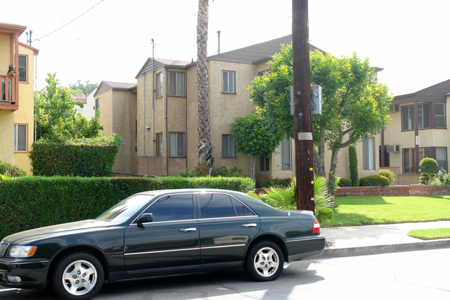 1632-1638 Scott Rd in Burbank, CA - Building Photo - Building Photo