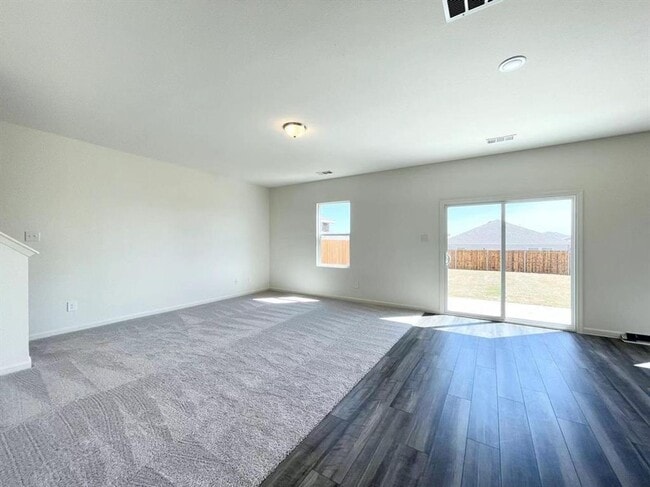 13228 Ridings Dr in Haslet, TX - Foto de edificio - Building Photo