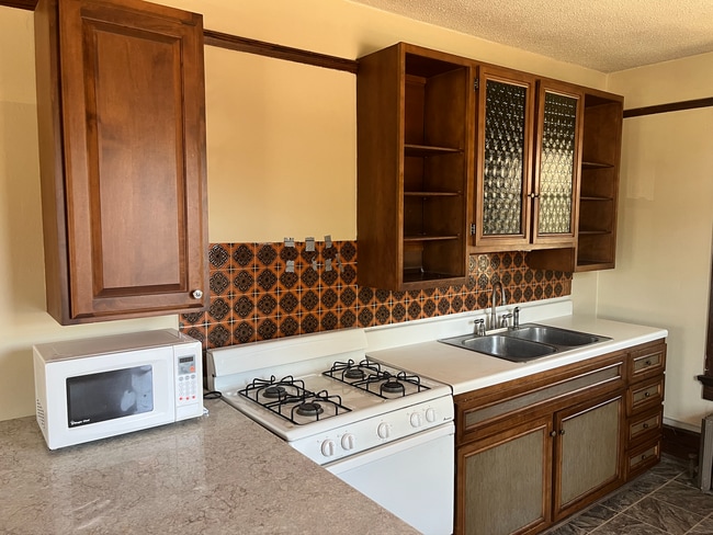 property at 644 N 7th St