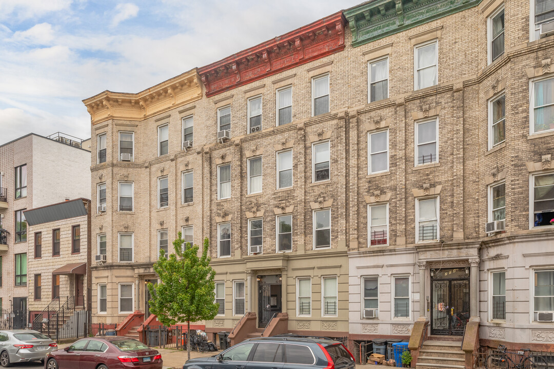 206 Sumpter St in Brooklyn, NY - Foto de edificio