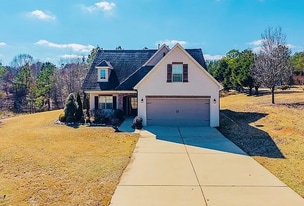 606 Crooked Lake Cove in Oxford, MS - Building Photo
