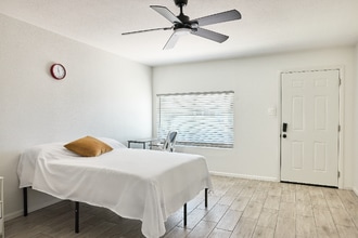 1630 E 12th St in Tempe, AZ - Foto de edificio - Building Photo