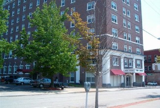 Penn Towers in Greensburg, PA - Building Photo - Building Photo