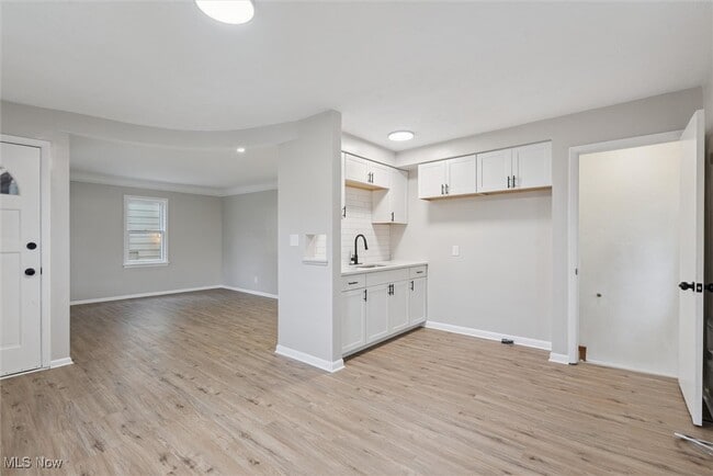 property at 14214 Reddington Ave