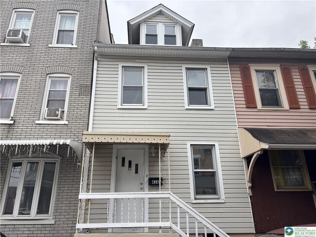 property at 416 W Green St