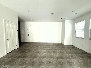 2229 Mundare Dr in Henderson, NV - Building Photo - Building Photo
